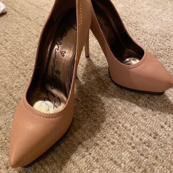 Lanvin nude pumps - Picture 3 of 3